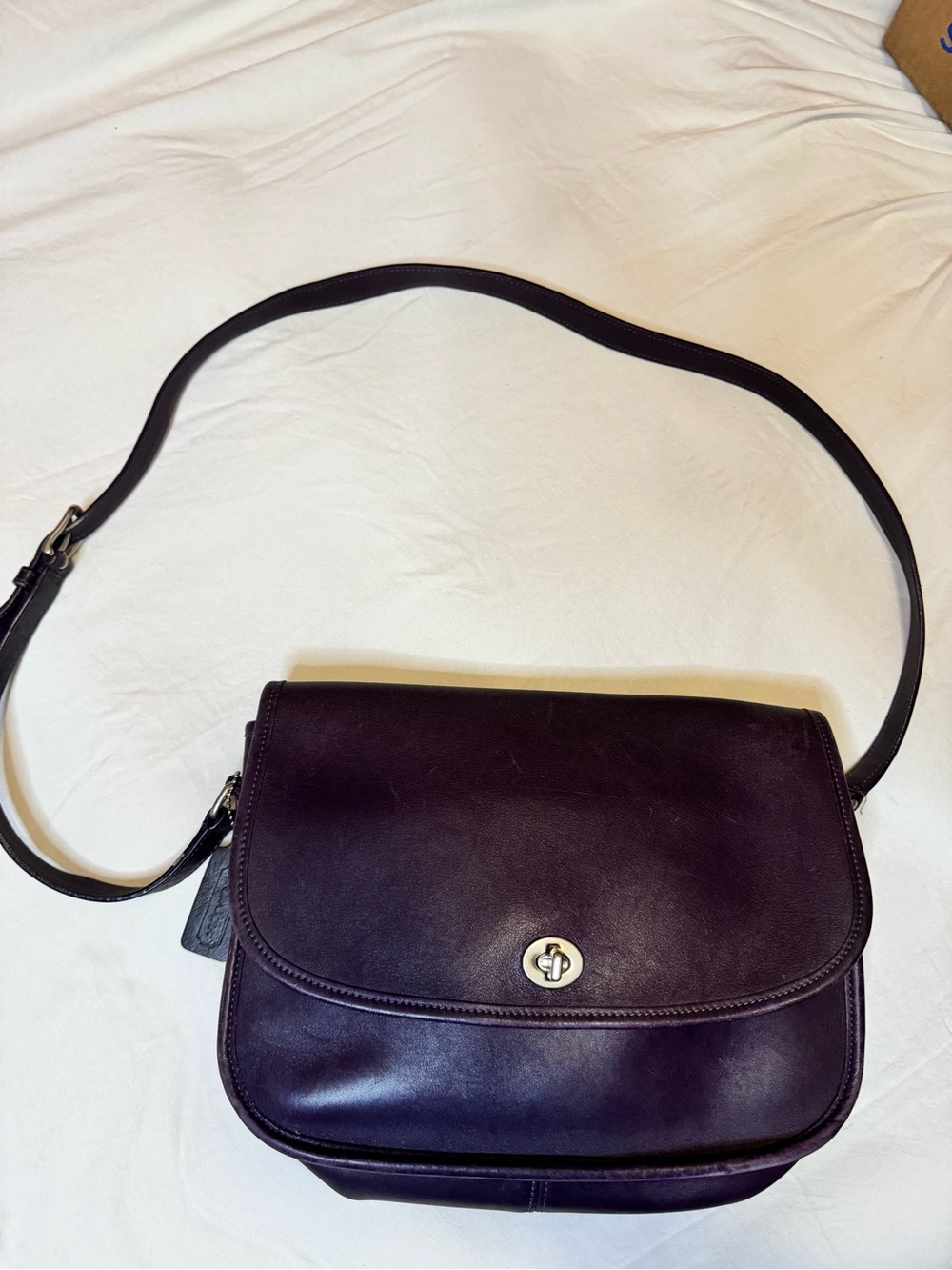 Vintage & rare Coach city bag in dark purple